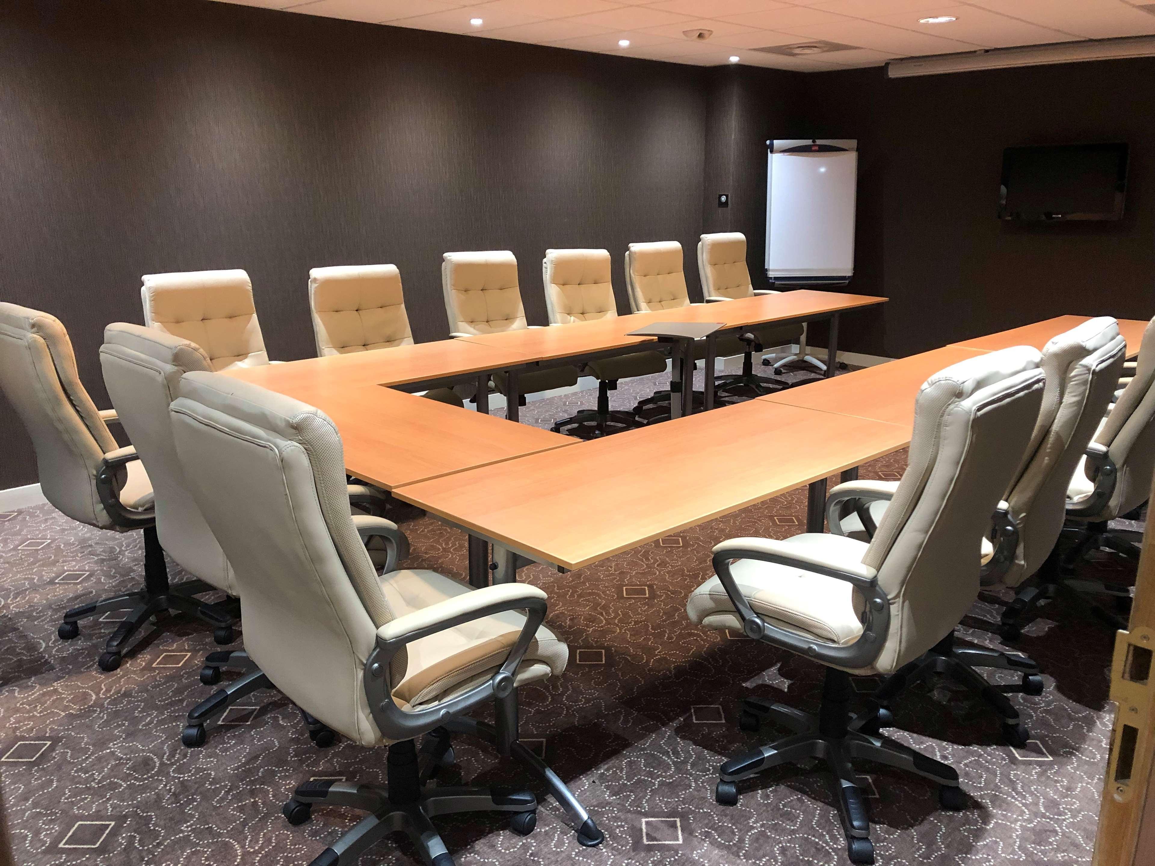 Best Western Plus Richelieu Limoges Bagian luar foto
